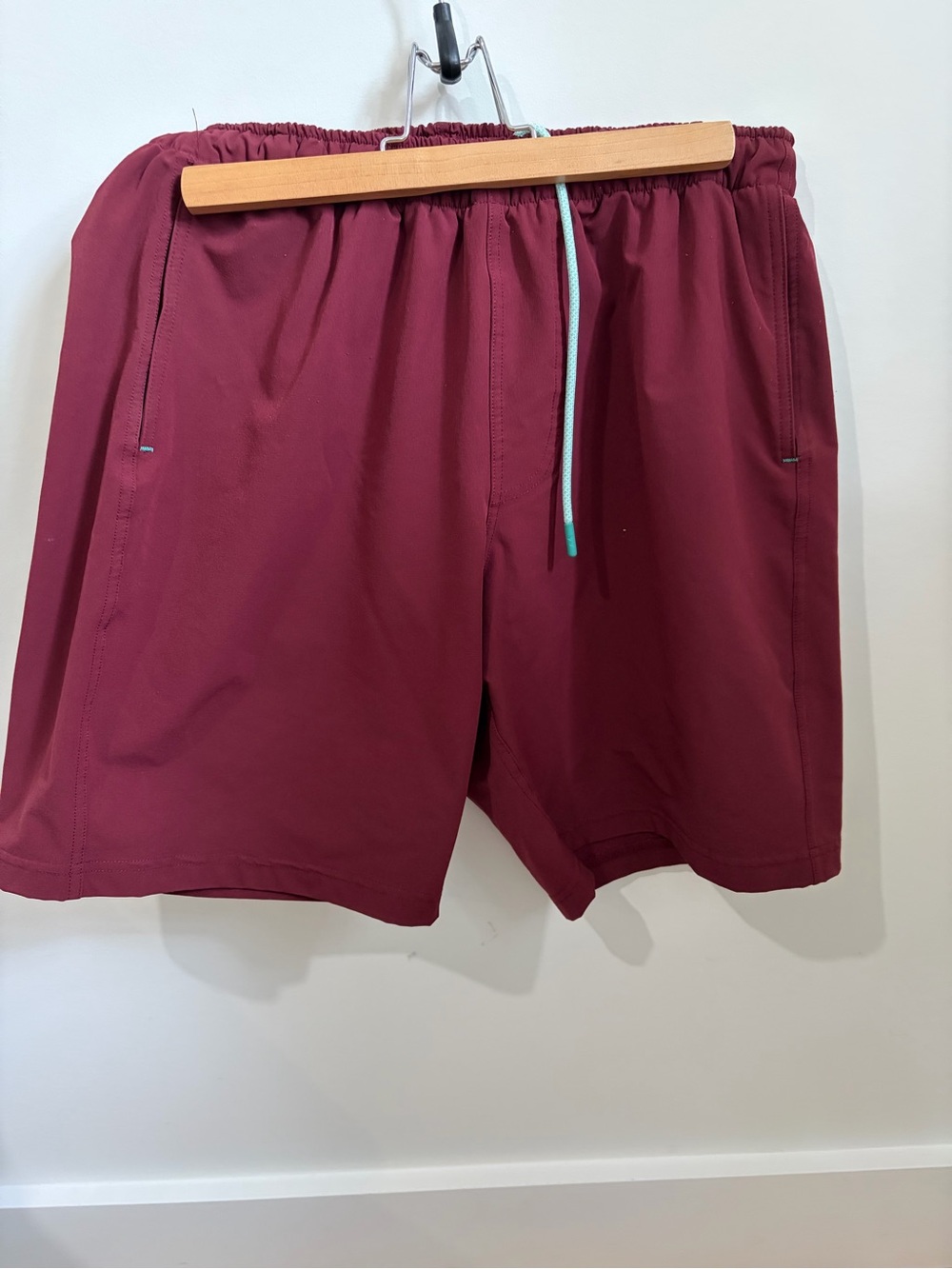 Myles Everyday Short in Deep Burgundy